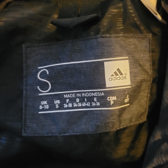 Adidas puffer vest - Picture 2 of 2